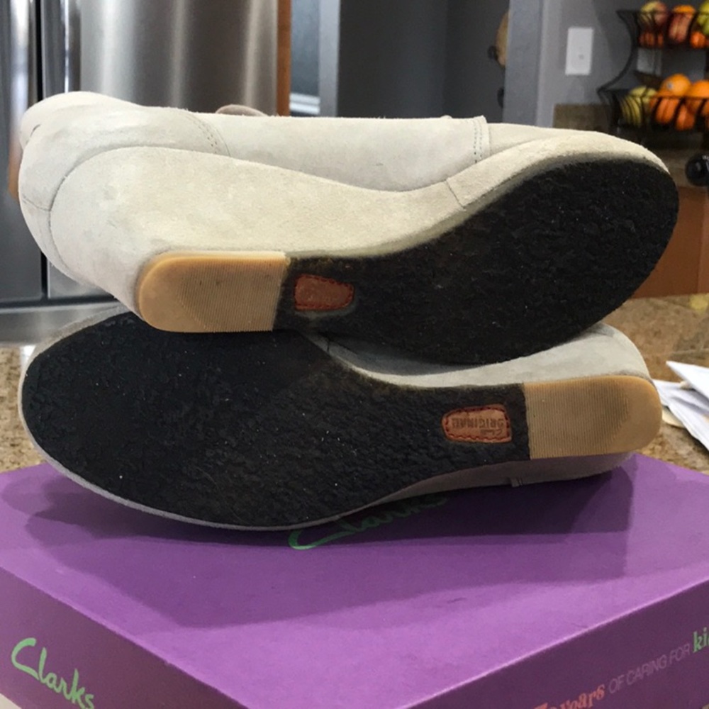 Clark’s booties - Picture 5 of 5
